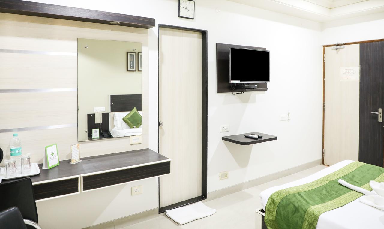 Hotel Bagga International Aurangabad  Buitenkant foto